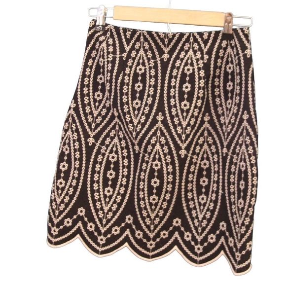 NWT LOFT black and white scalloped high waist skirt - Picture 7 of 8